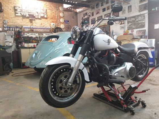 HARLEY-DAVIDSON SOFTAIL FAT BOY SPECIAL 